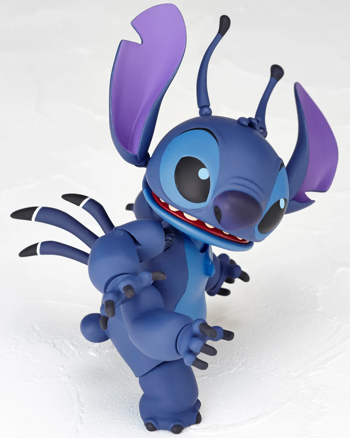 Amazing Yamaguchi Revoltech Lilo & Stitch - Stitch (Prototype No. 626) Action Figure