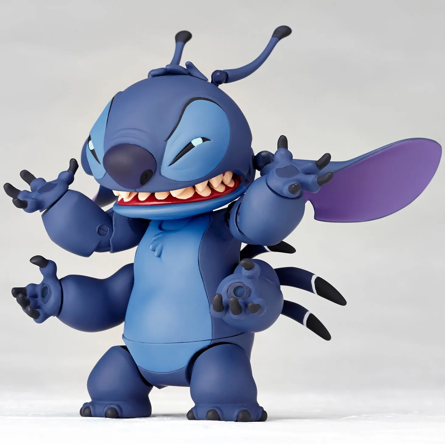 Amazing Yamaguchi Revoltech Lilo & Stitch - Stitch (Prototype No. 626) Action Figure