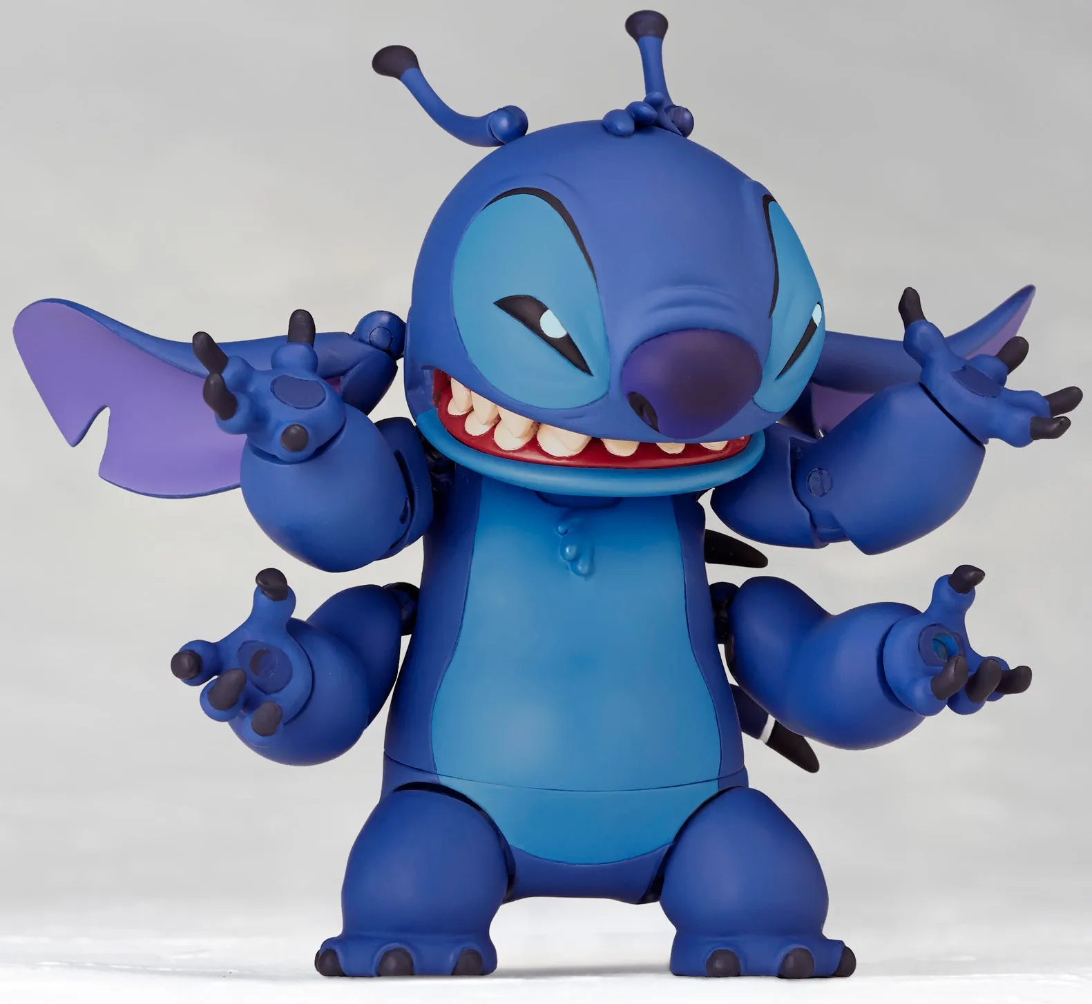 Amazing Yamaguchi Revoltech Lilo & Stitch - Stitch (Prototype No. 626) Action Figure